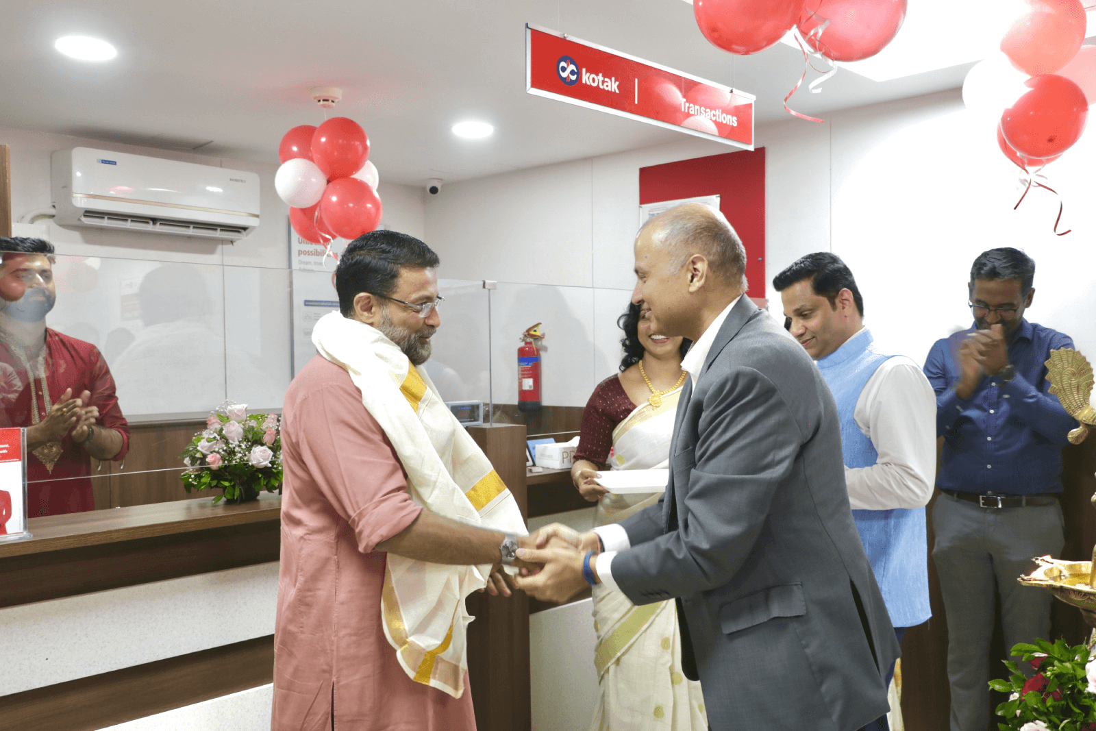 Kotak Mahindra Bank Zonal Head, Mr. Gaurav Jain, felicitating CEO Technopark, Col Sanjeev Nair (Retd.).