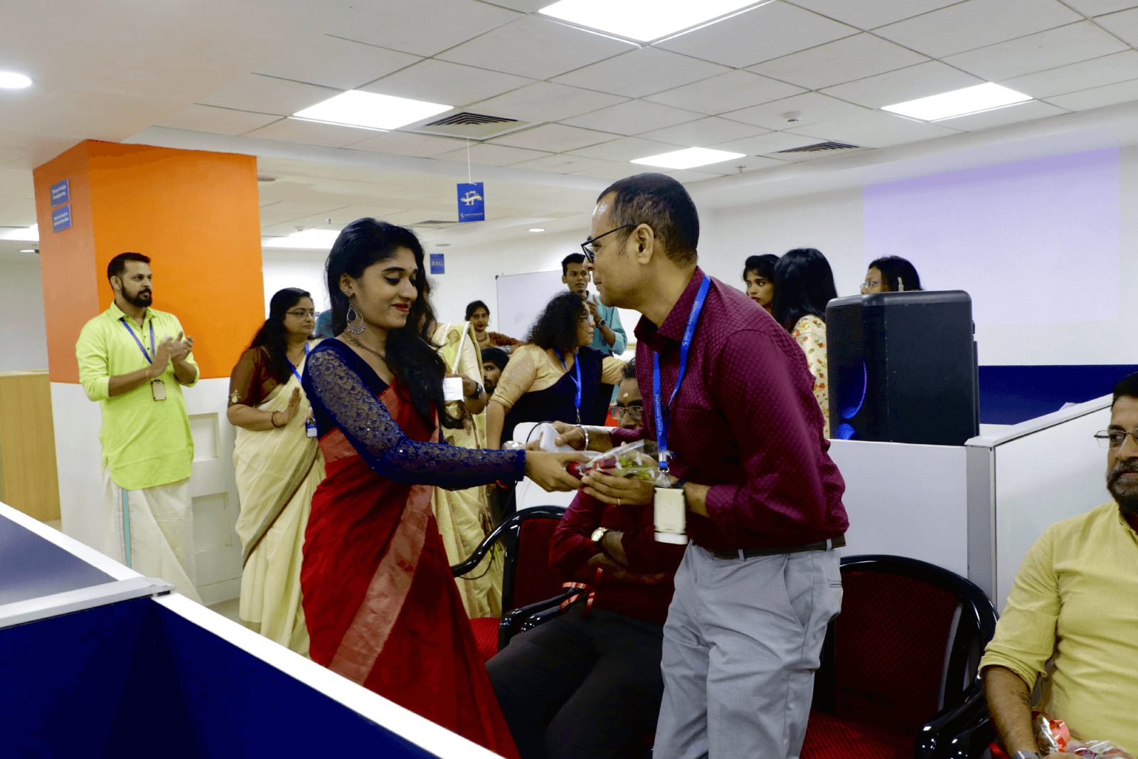 Mr. Krishnadas Pisharam, CEO, Srishti Innovative, accepting a token of appreciation.